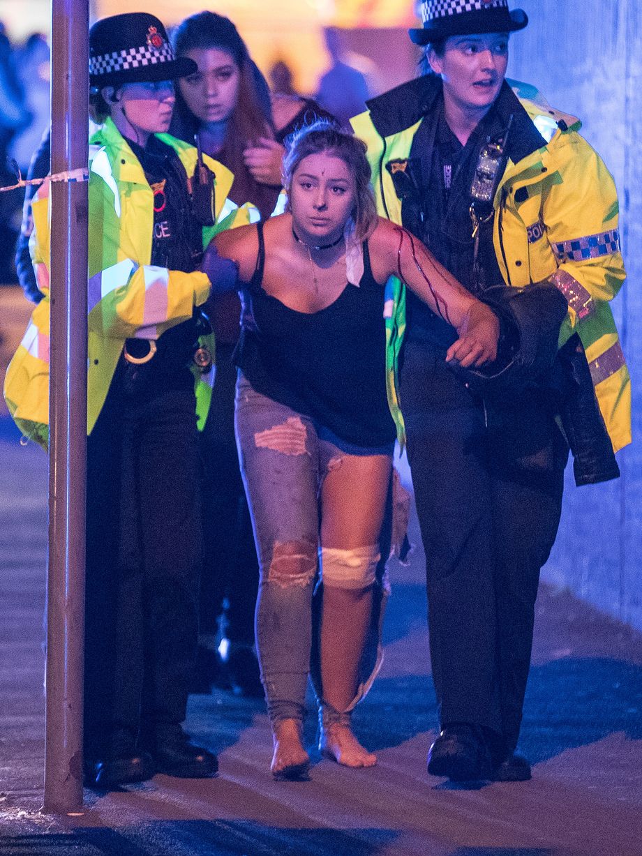 reports-of-an-explosion-at-Manchester-Arena-2.jpg