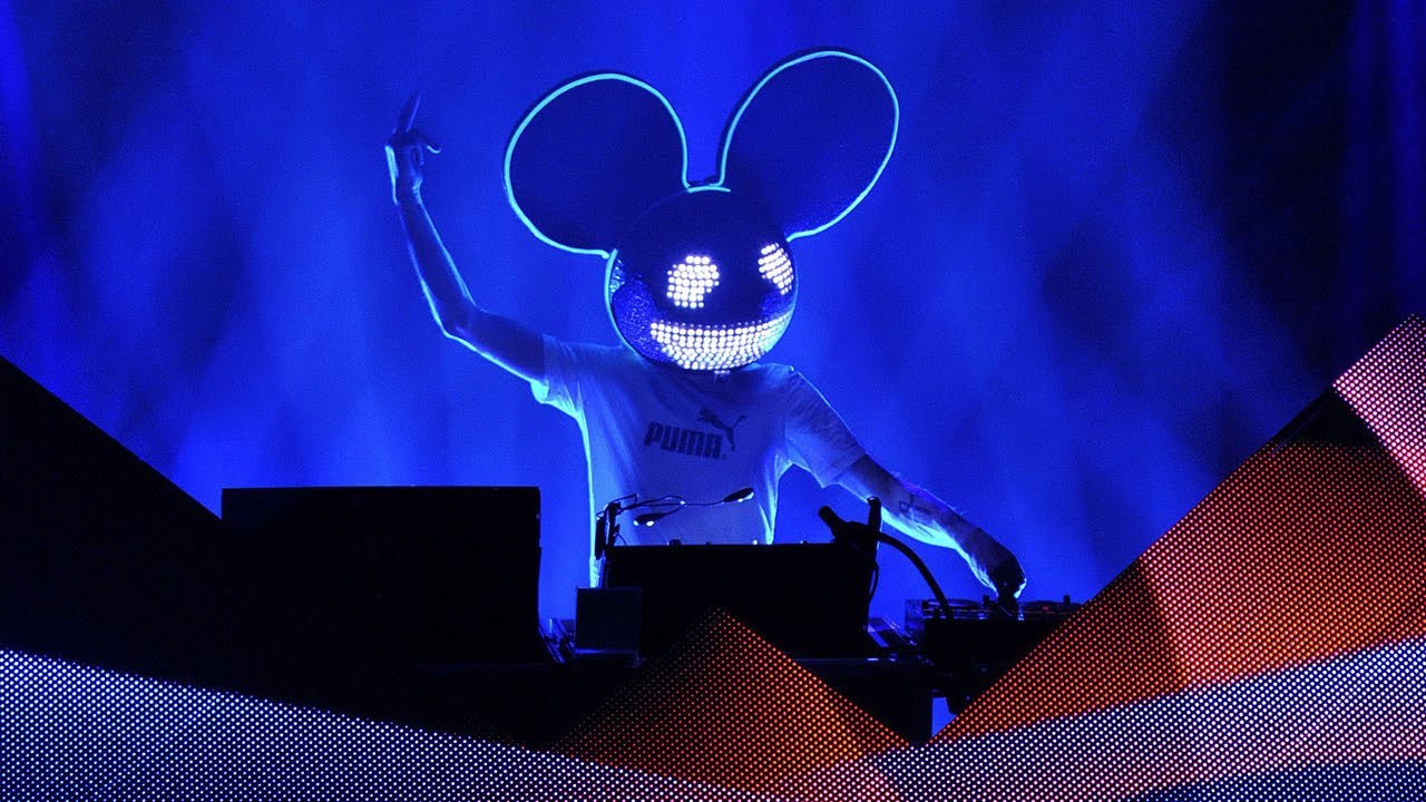 deadmau5-led-helmet.jpg