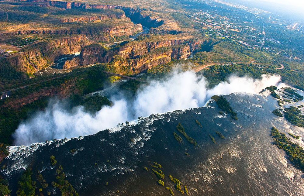 Mosi_Oa_Tunya_National_Park_012.jpg