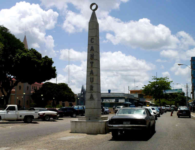 obelisco de cantaura.jpg