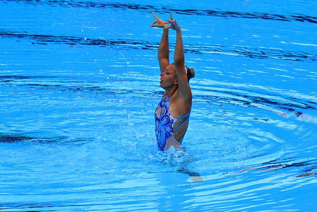 synchronized-swimming-2637918_640.jpg