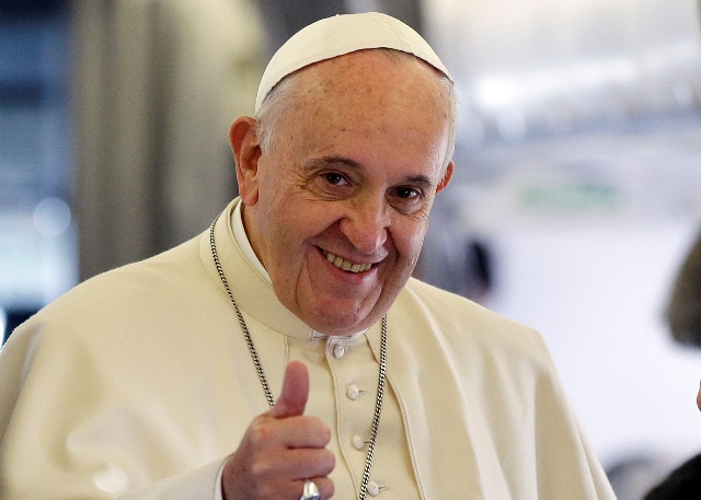 Pope-thumbs-up.jpg