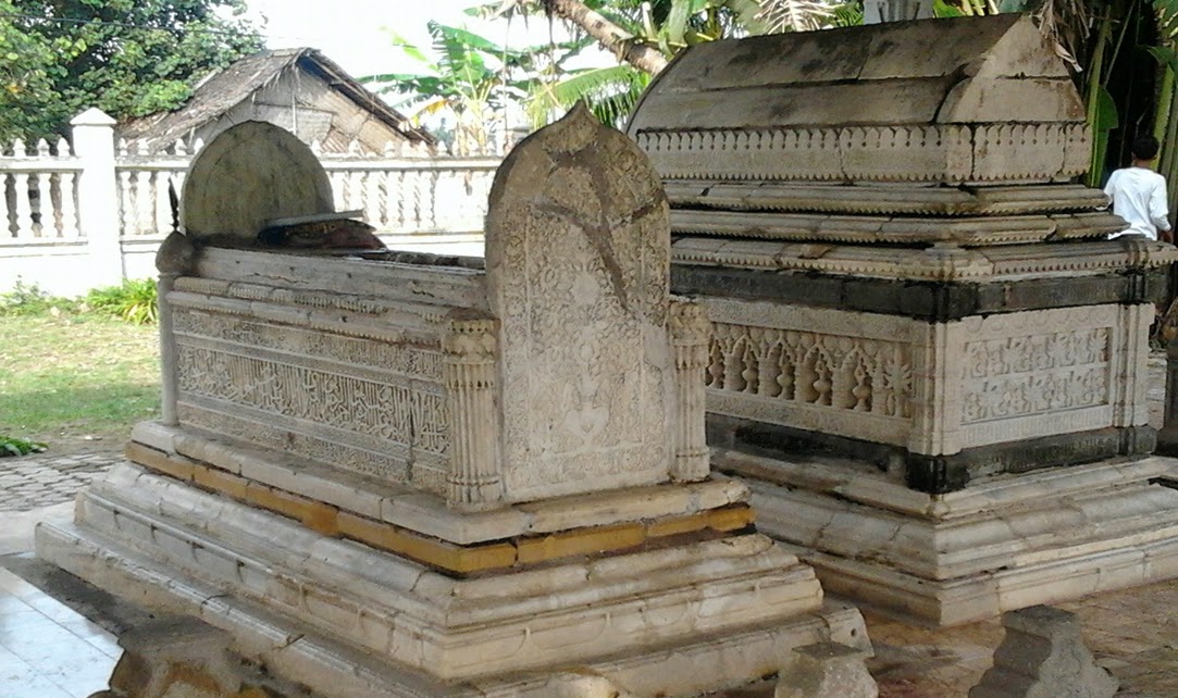 Makam-Sultanah-Nahrisyah-Ratu-Pertama-di-Aceh.jpg