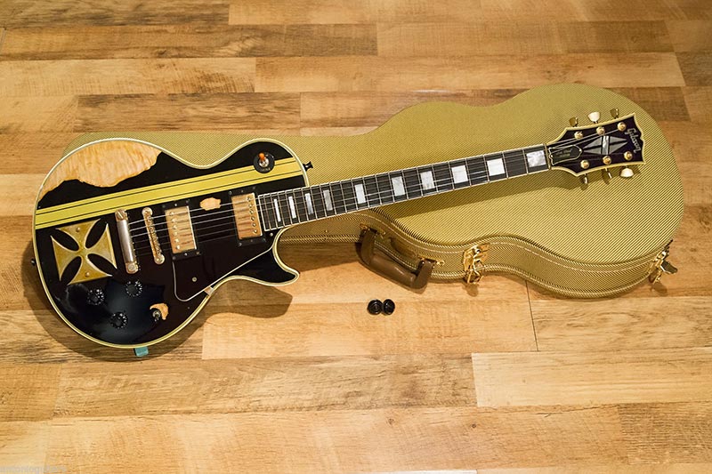 Gibson-Les-Paul-James-Hetfield-Custom-Front-with-Case.jpg