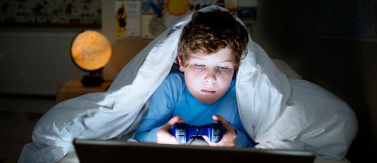 Your-childs-brain-on-technology-video-games-750x325.jpg