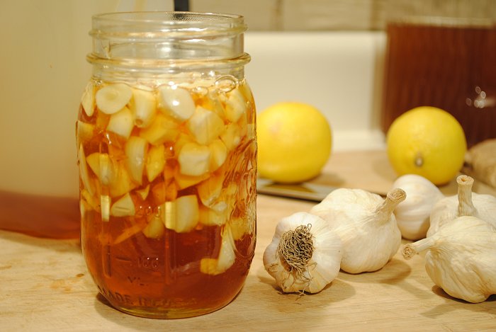 clear-clogged-arteries-eliminate-bad-cholesterol-from-your-bloodstream-using-this-garlic-remedy.jpg