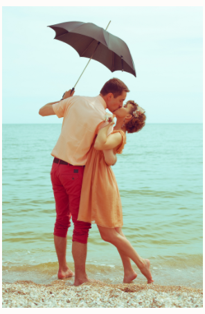 umbrella kiss.PNG