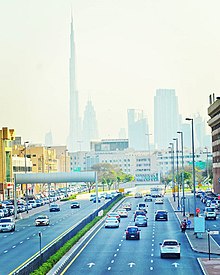 220px-Dubai_road_by_mahshooq_badiadka.jpg