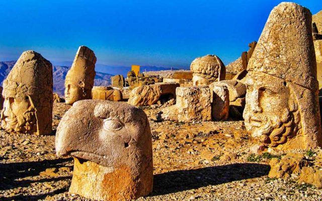 Nemrut-Adiyaman-640x400.jpg