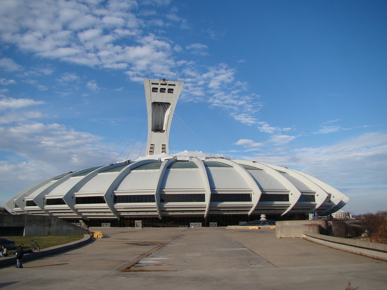 stadium-montreal-141347_1280.jpg