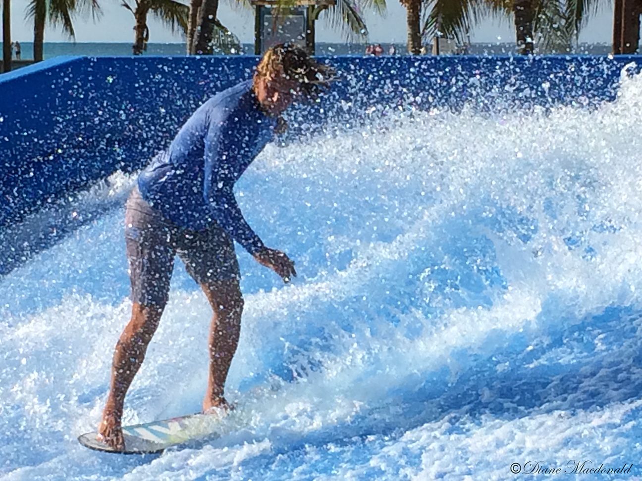 surfer fake wave .JPG