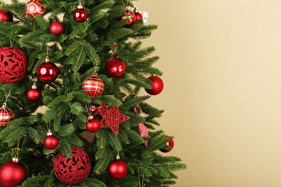 bigstock-decorated-christmas-tree-close-76005554-1.jpg