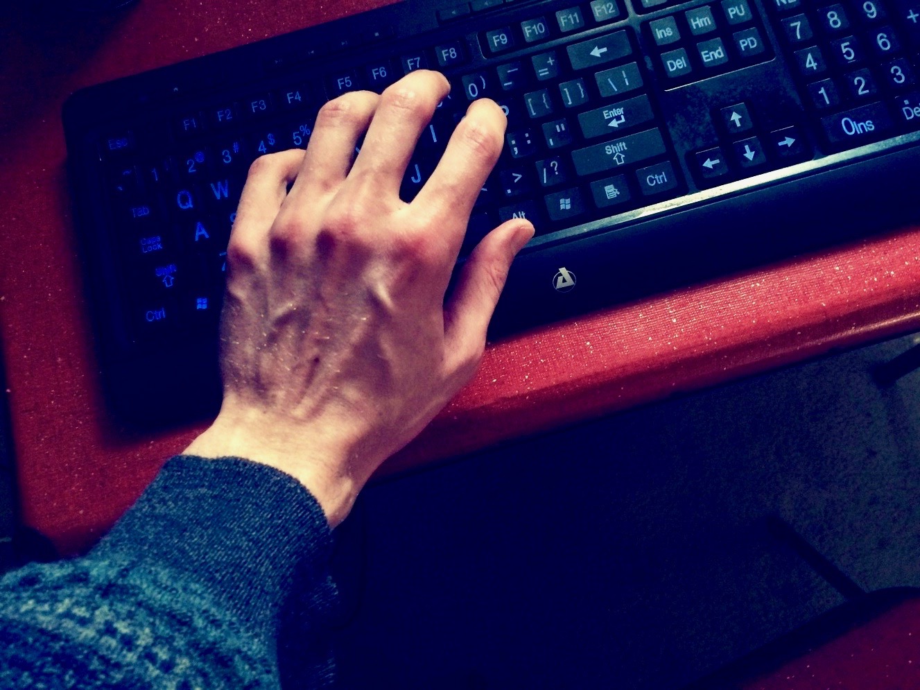 keyboardhand.jpg