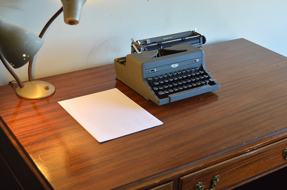 OldDesk.jpg