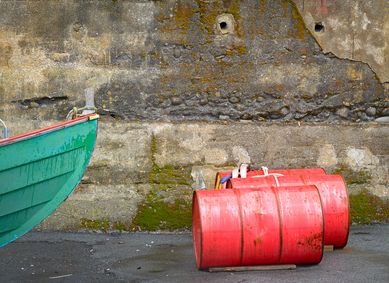 oil drums fo boat fuel in Faoe Islands