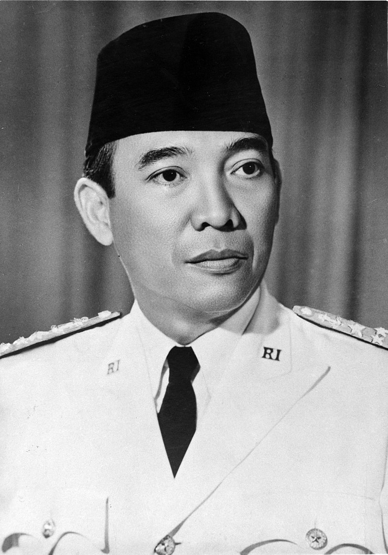 800px-Presiden_Sukarno.jpg