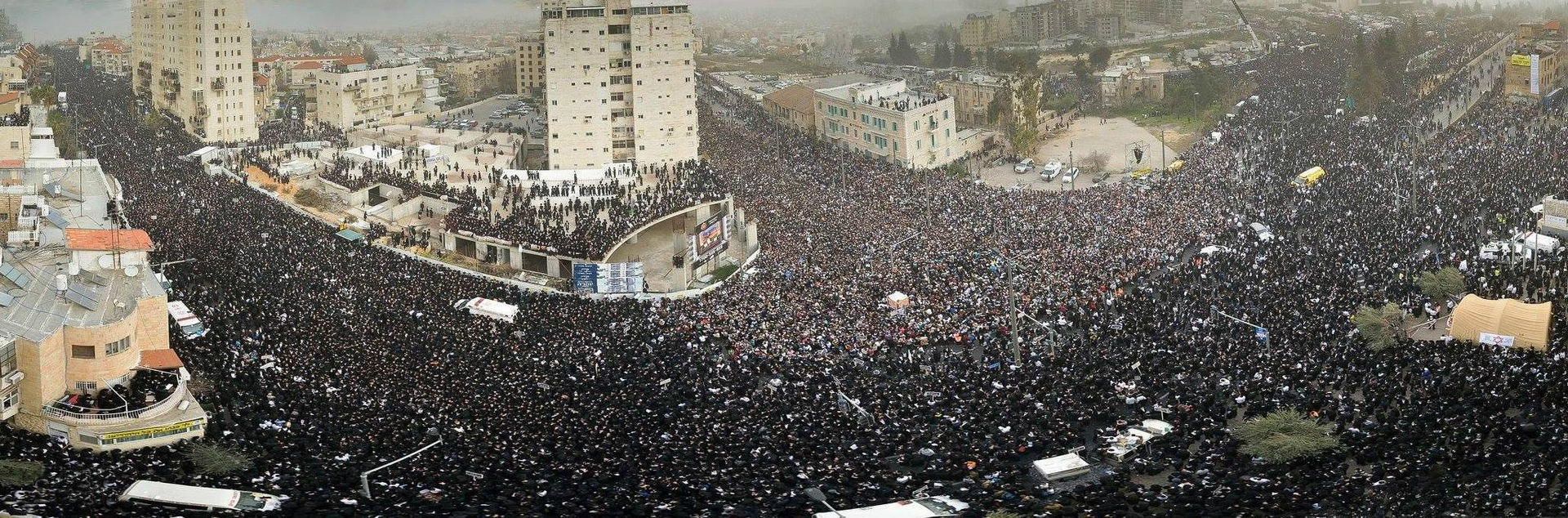 Haredi_demonstration_against_conscription_yeshiva_pupils.jpg