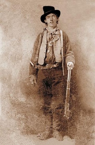 Unknown-Billy-The-Kid-Fort-Sumner-New-Mexico.jpg