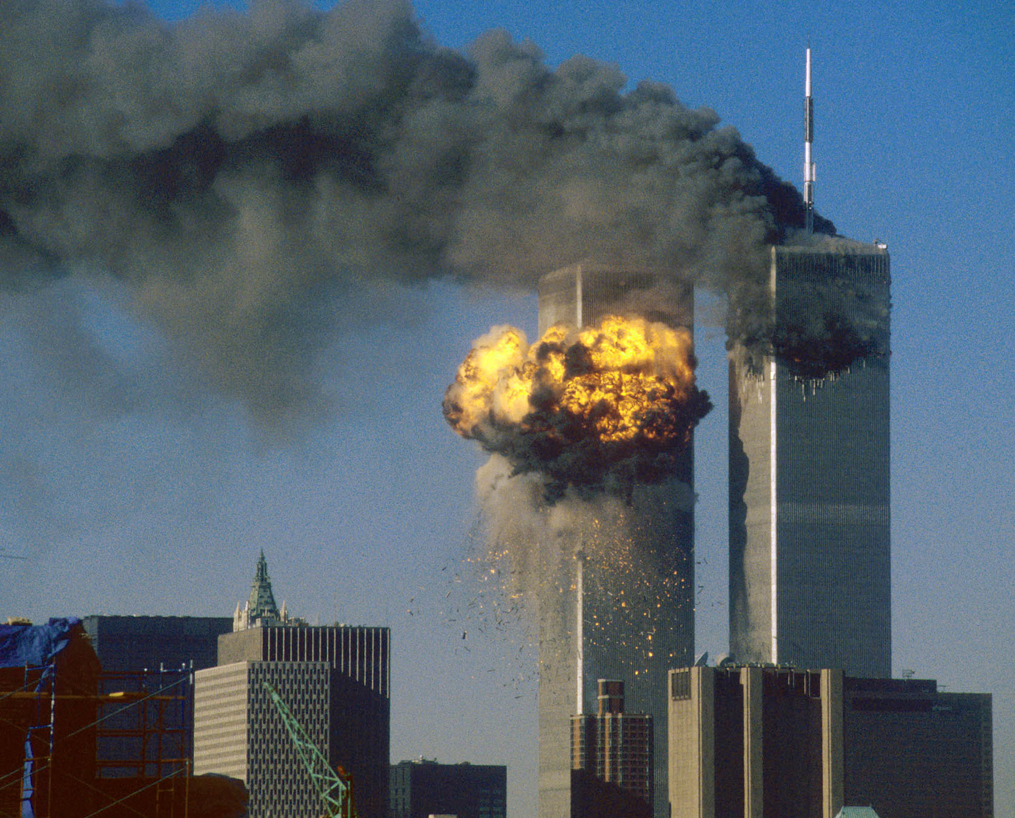 Нападение башен. Башни-Близнецы 11 сентября 2001. Теракт 11 сентября 2001 года башни Близнецы. Башни Близнецы в Нью-Йорке 11 сентября.