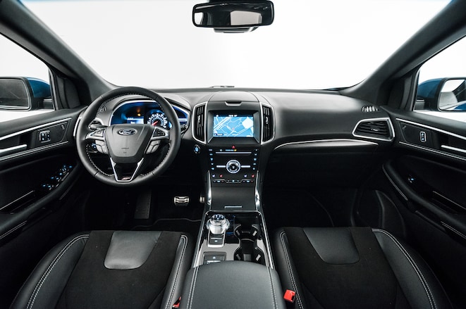 2019-Ford-Edge-ST-dashboard-02.jpg