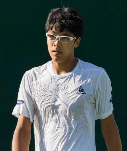 크기변환_Hyeon_Chung_2,_2015_Wimbledon_Championships_-_Diliff.jpg