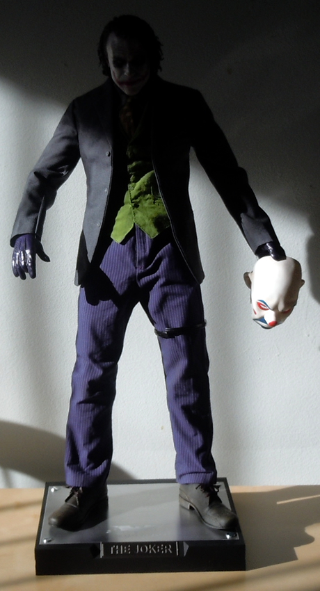 Enterbay-Joker04.jpg