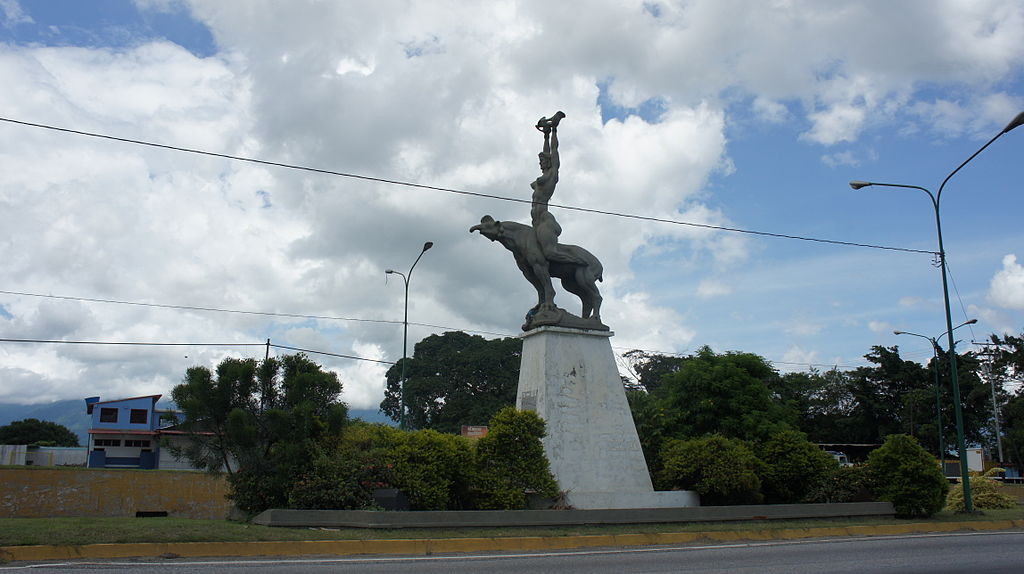 1024px-Estatua_de_María_Lionza_en_Chivacoa,_Yaracuy,_Venezuela..JPG