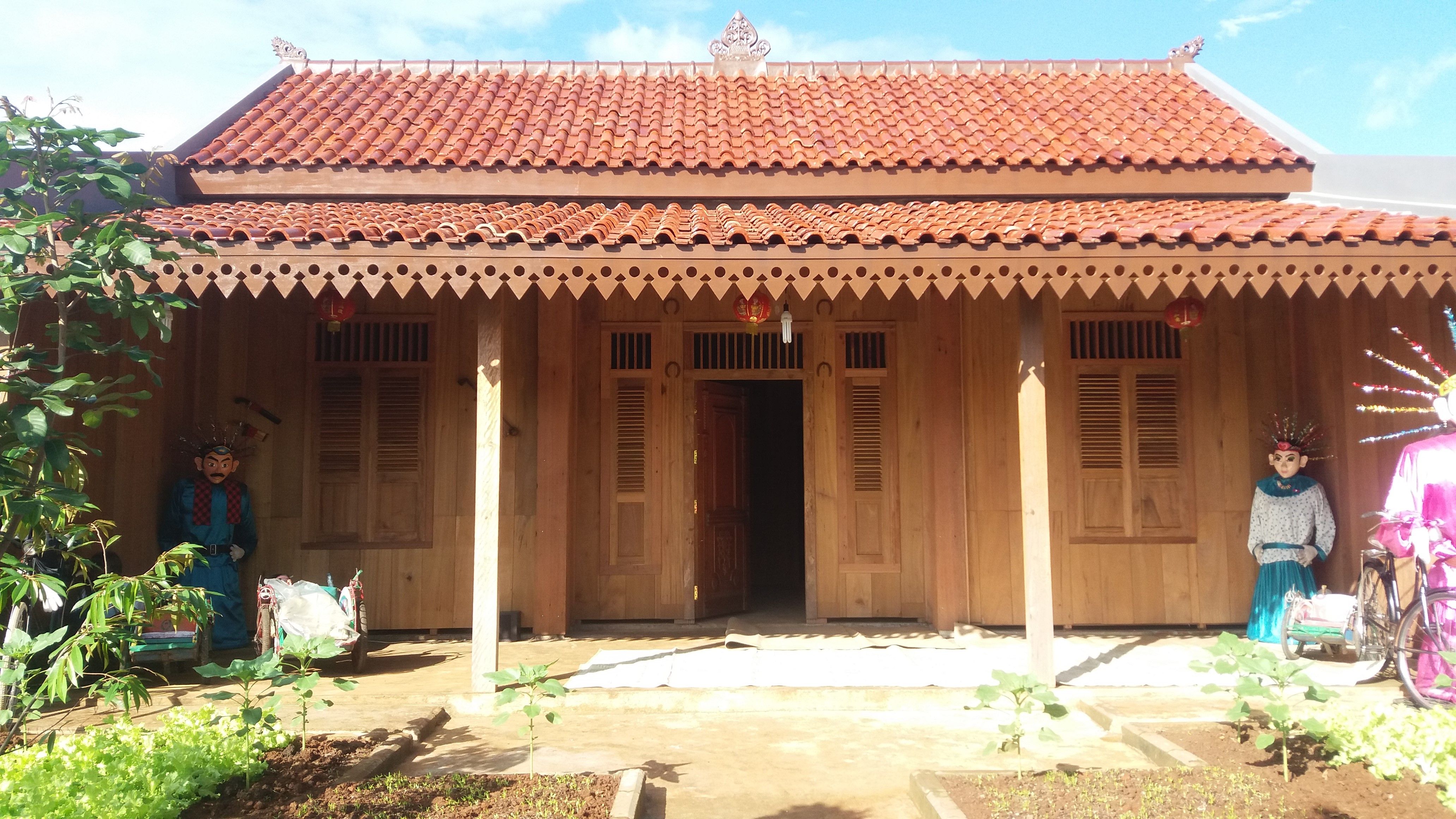  Rumah  tradisional Betawi  yang sudah sangat jarang 
