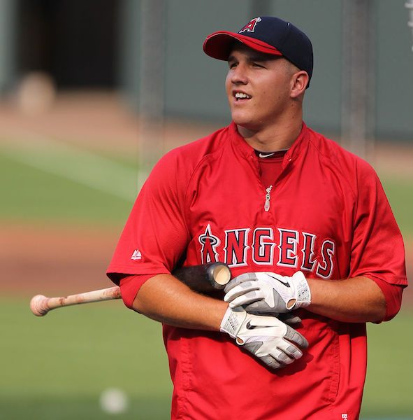 1024px-Mike_Trout_(5968461665).jpg