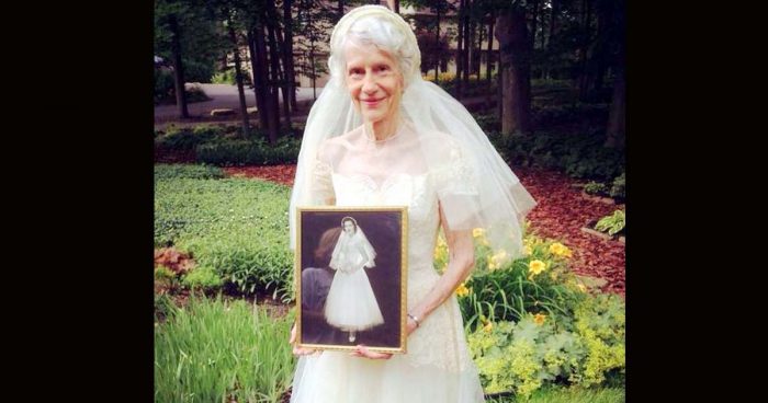 grandmadress1-700x368.jpg
