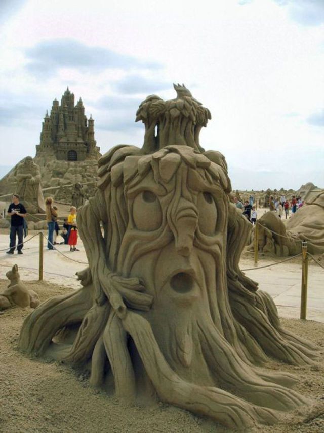 the_best_sand_sculptures_in_the_world_640_high_52.jpg