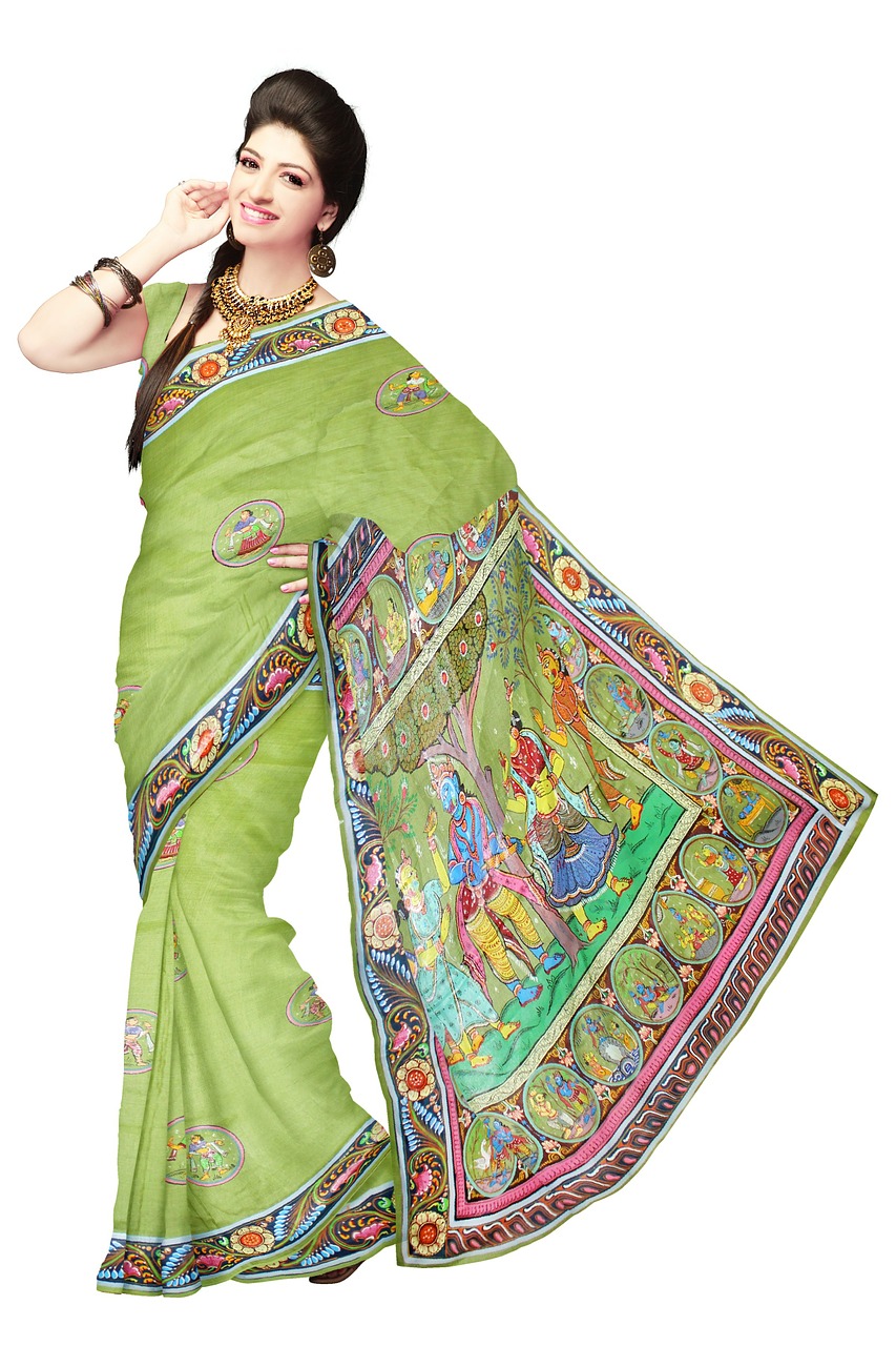 I am a little fat, what type of saree should I wear to look slim? - Quora