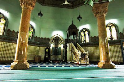 Interior_Masjid_Raya_Medan.jpg