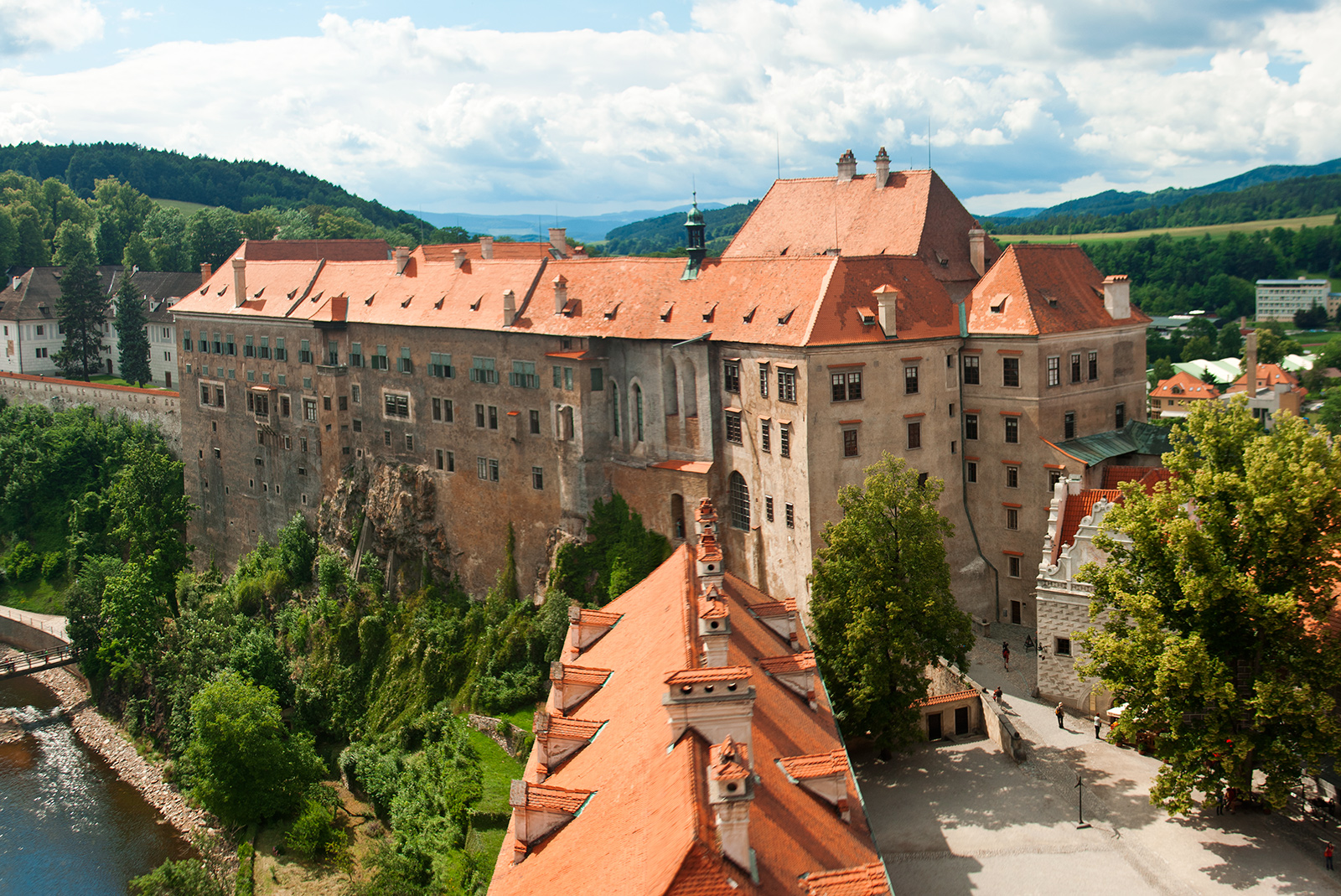 krumlov-castle-02.jpg