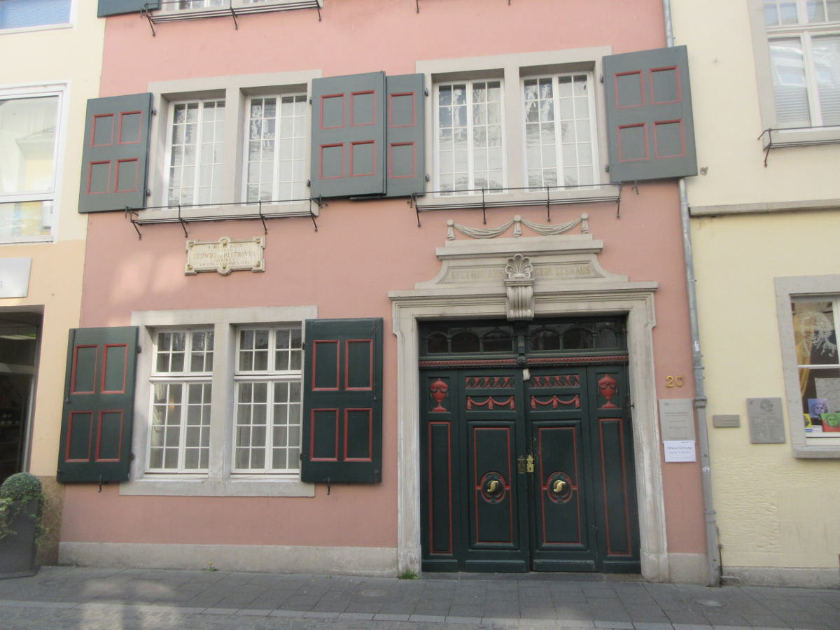 06_bonn_beethoven_house.png