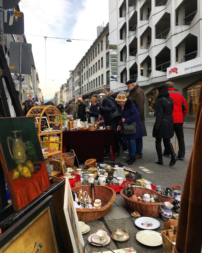 All in Düsseldorf] flea market on hohestraße last sunday afternoon 😊 —  Steemit