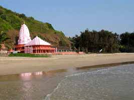 ganpatipule-beach.jpg.pagespeed.ce.8s4UFhTy_-.jpg