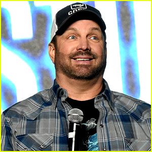 garth-brooks-books-free-sxsw-concert.jpg