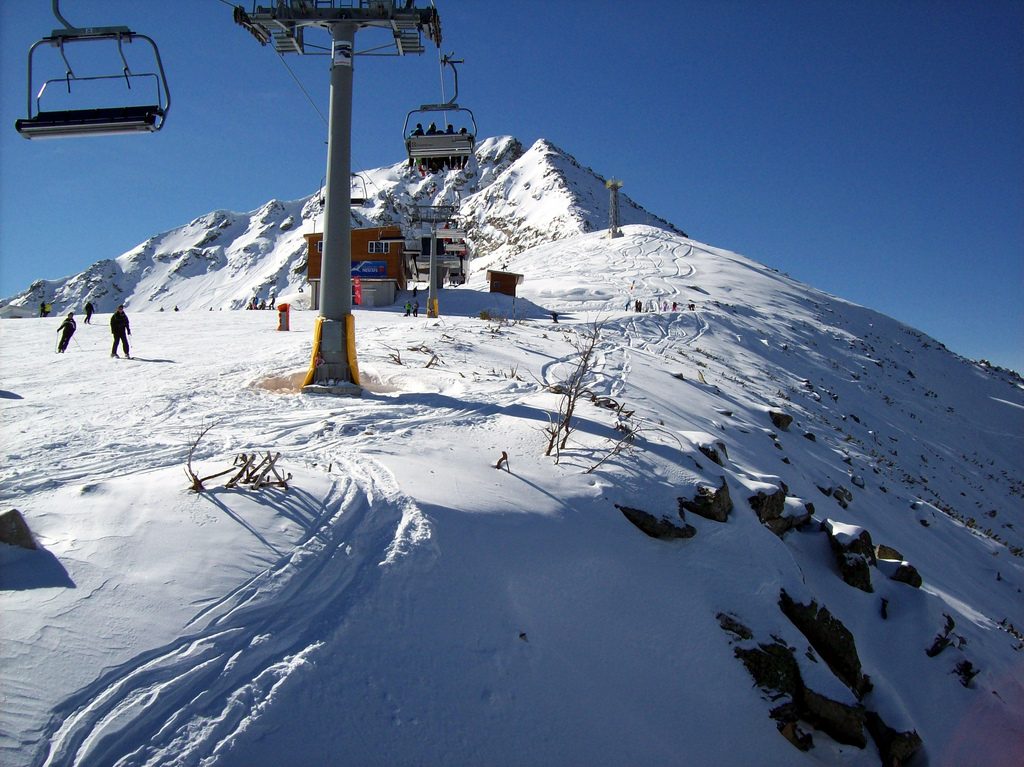 Skiing-in-Bansko-1024x767.jpg