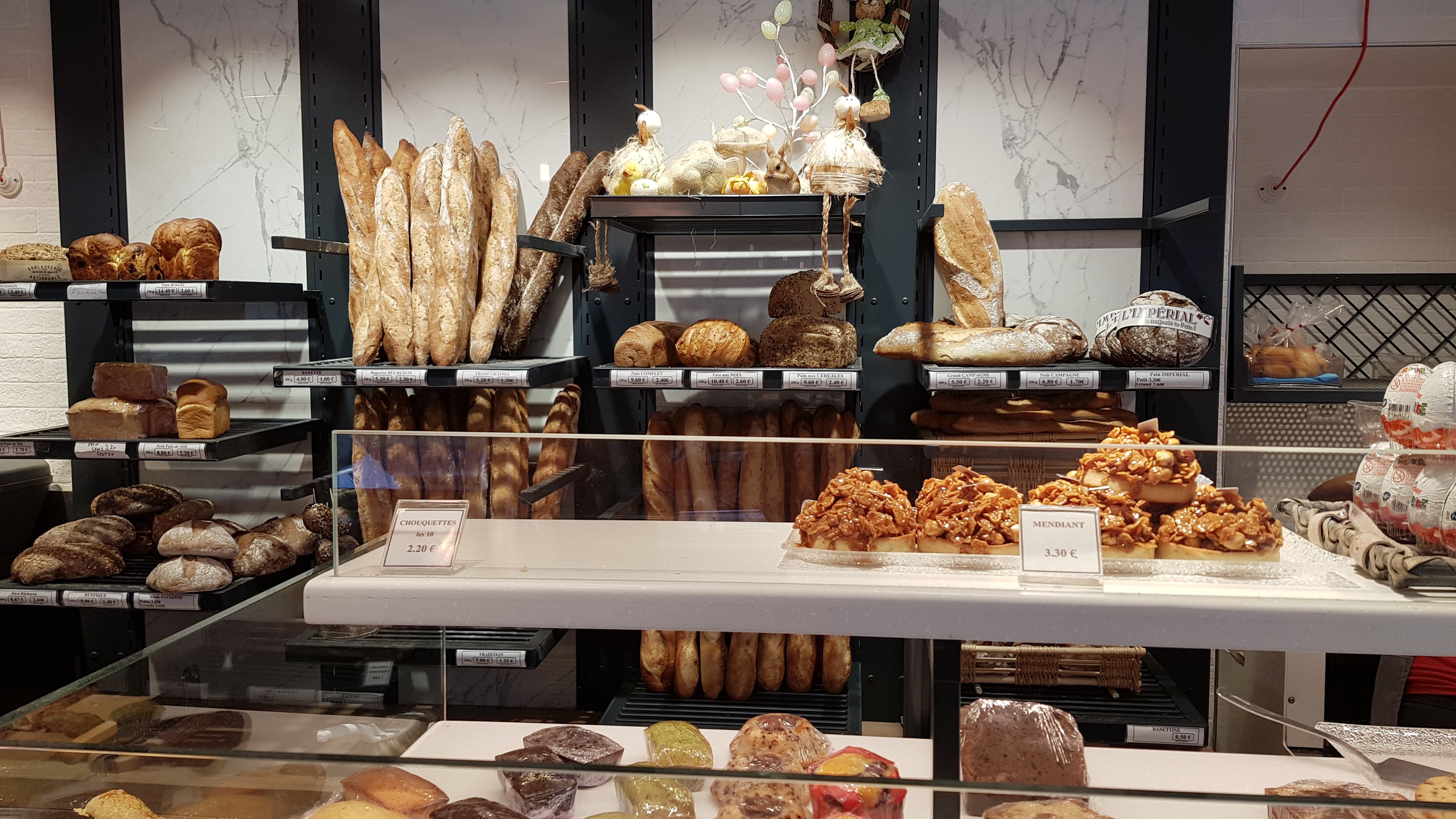 Paris 에서 최고의 바게트를 맛 볼수 있는 빵집은 어디에?