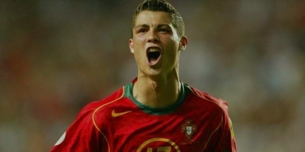 ronaldo-2004-portugal_1463119244.jpg