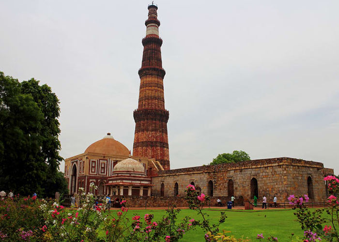 Qutub-Minar.jpg