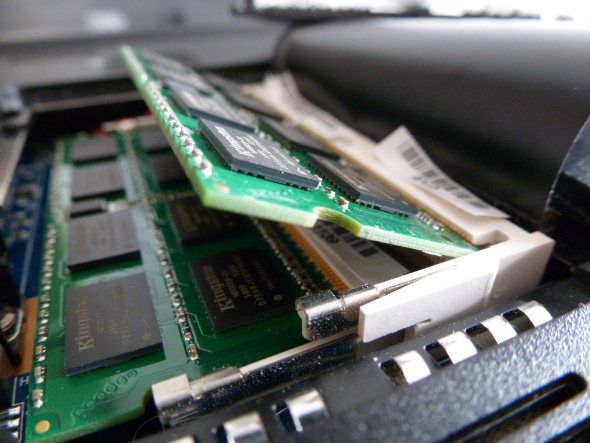 Insert-RAM.png