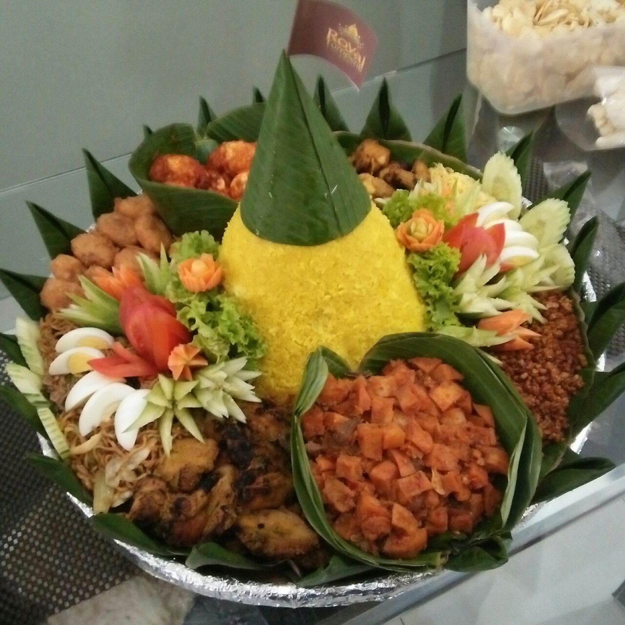 Download Gambar Nasi  Kuning Tumpeng  Gambar Makanan