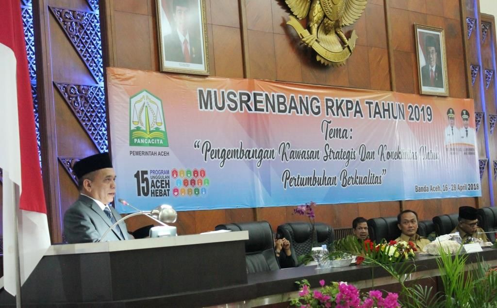 Gubernur Aceh Irwandi Yusuf membuka acara musrenbang RKPA tahun 2019.jpg