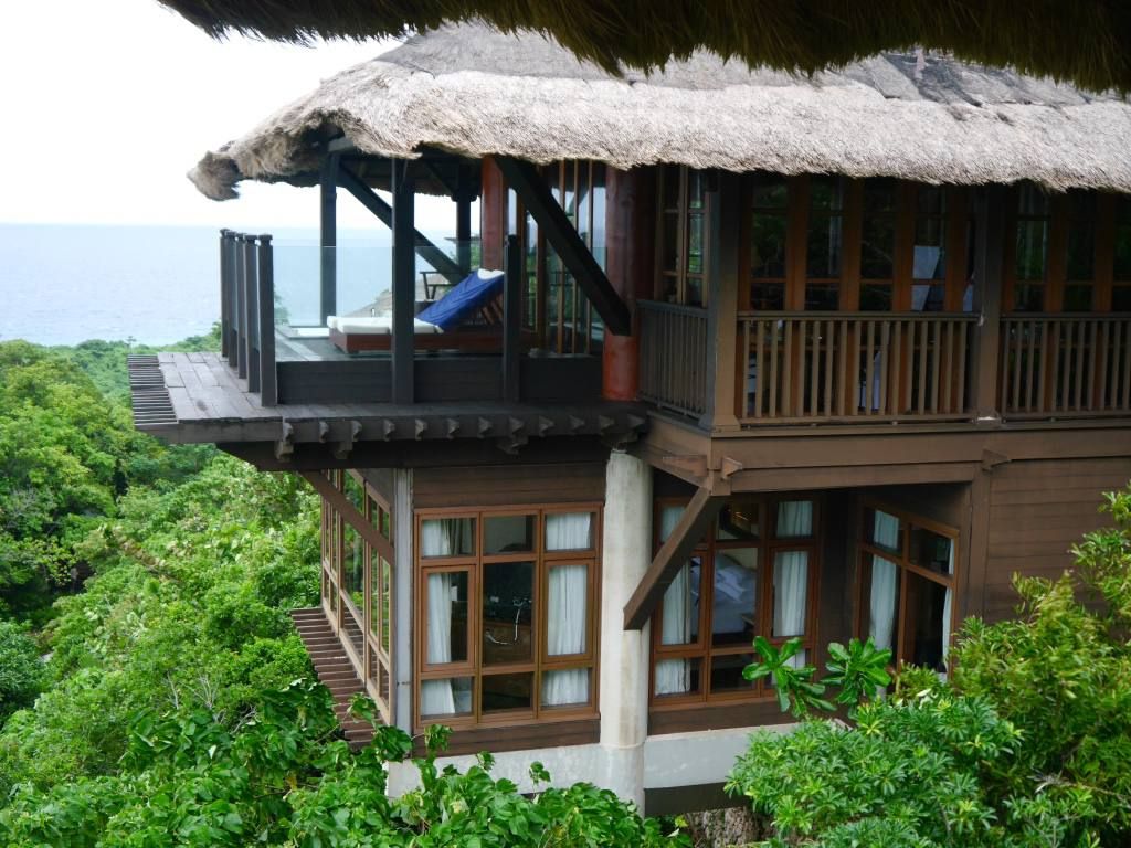 shangri-la-boracay-resort-spa-tree-house-villa.jpg