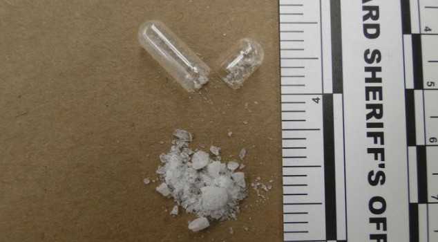 dea-moves-to-permanently-ban-flakka-the-drug-that-turned-south-florida-into-naked-paranoid-lunatics-1457455581-14719398882302_634x350.jpg