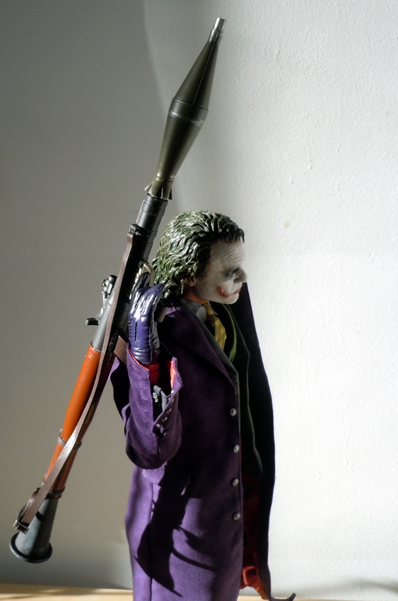 Enterbay-Joker10.jpg