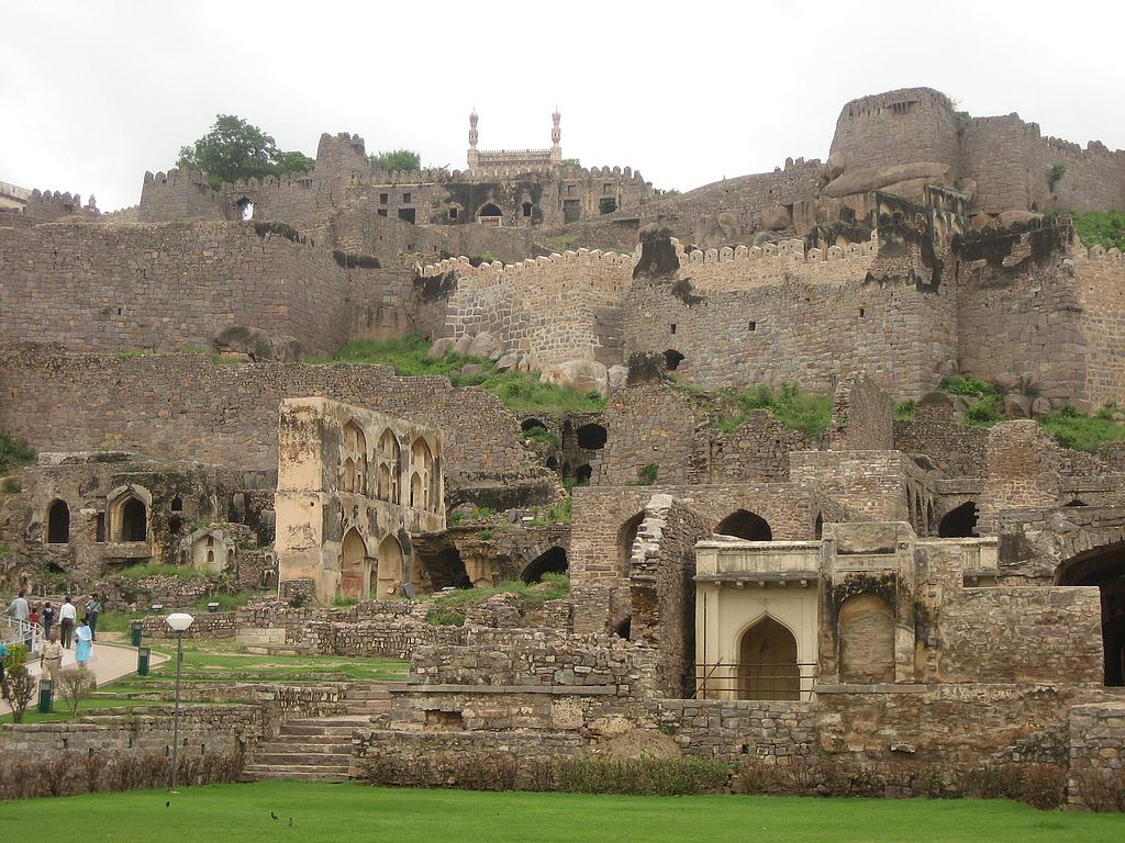 Golconda-Fort-hyderabad.jpg