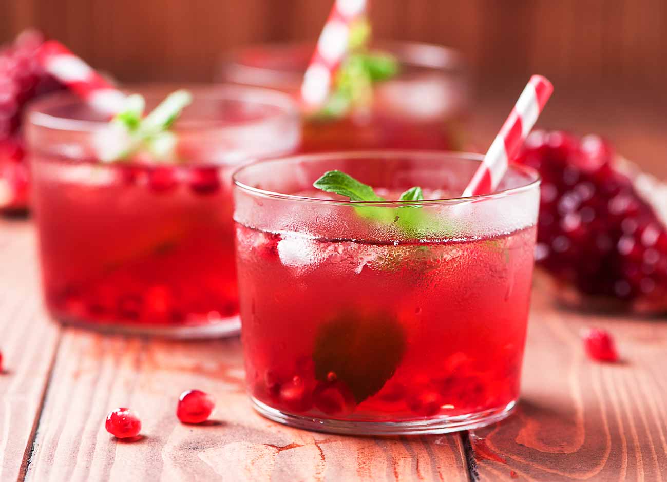 Pomegranate_Mint_Cocktail_Recipe-1.jpg